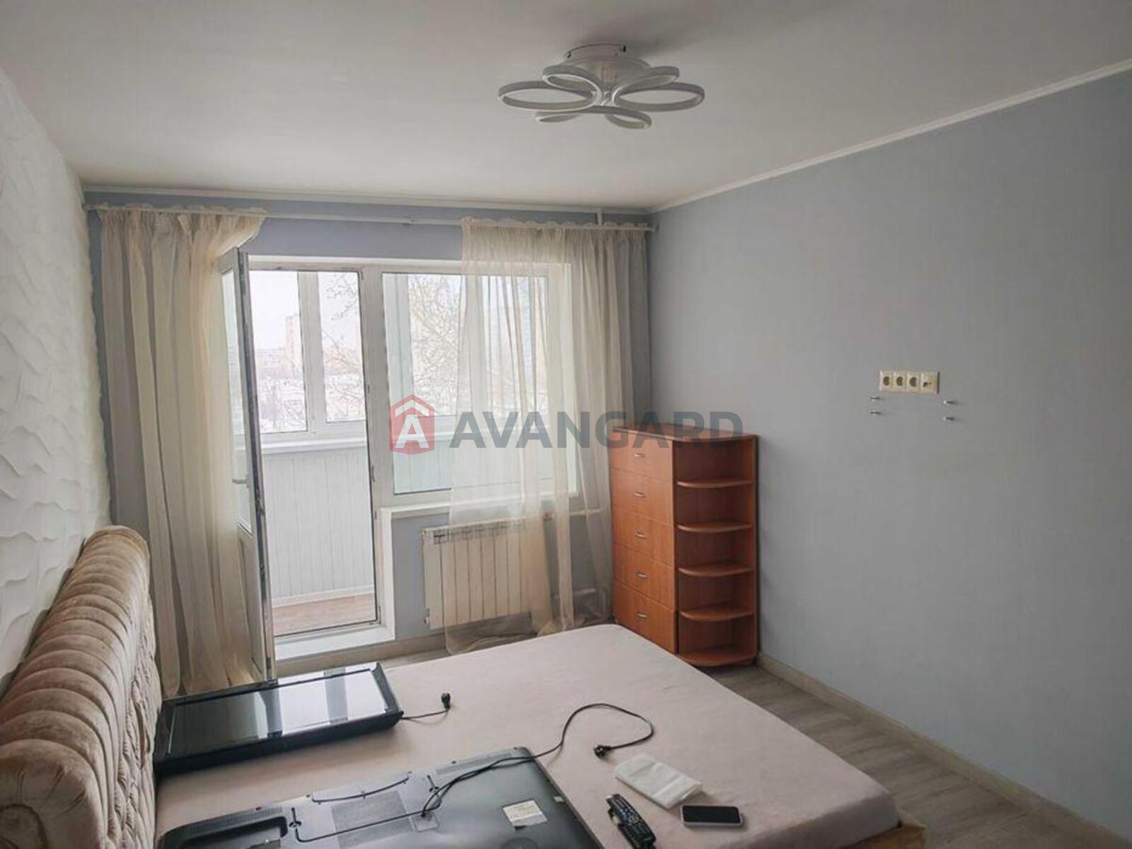 3 ��. ��������, 62/-/8 ��. �., 8/9 ������ ���� 8