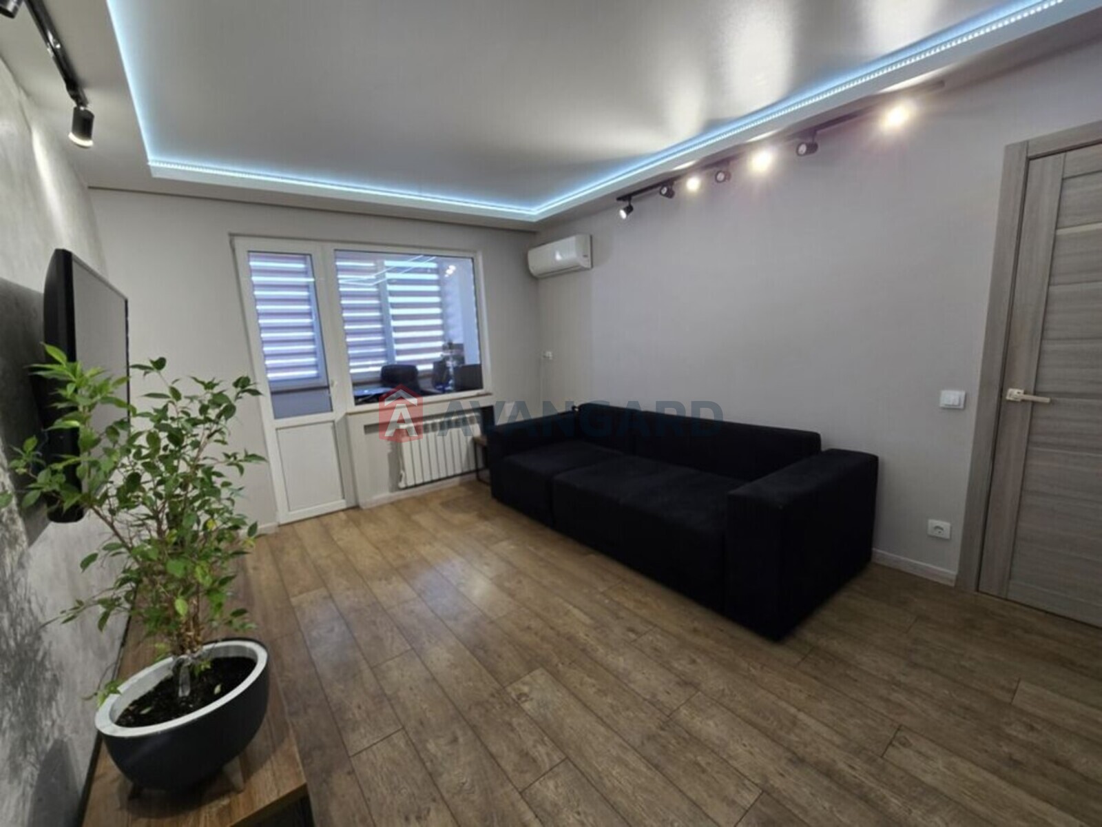 2 ��. ��������, 50/-/8 ��. �., 8/9 ������ ���� 3