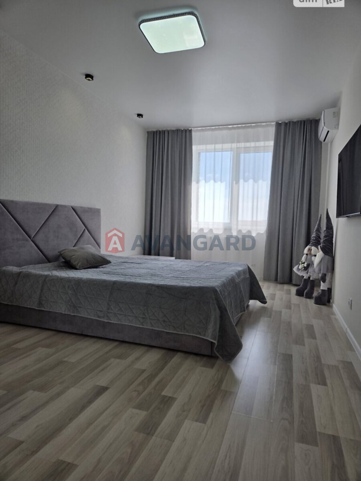 1 ��. ��������, 45/18/10 ��. �., 11/16 ������ ���� 6