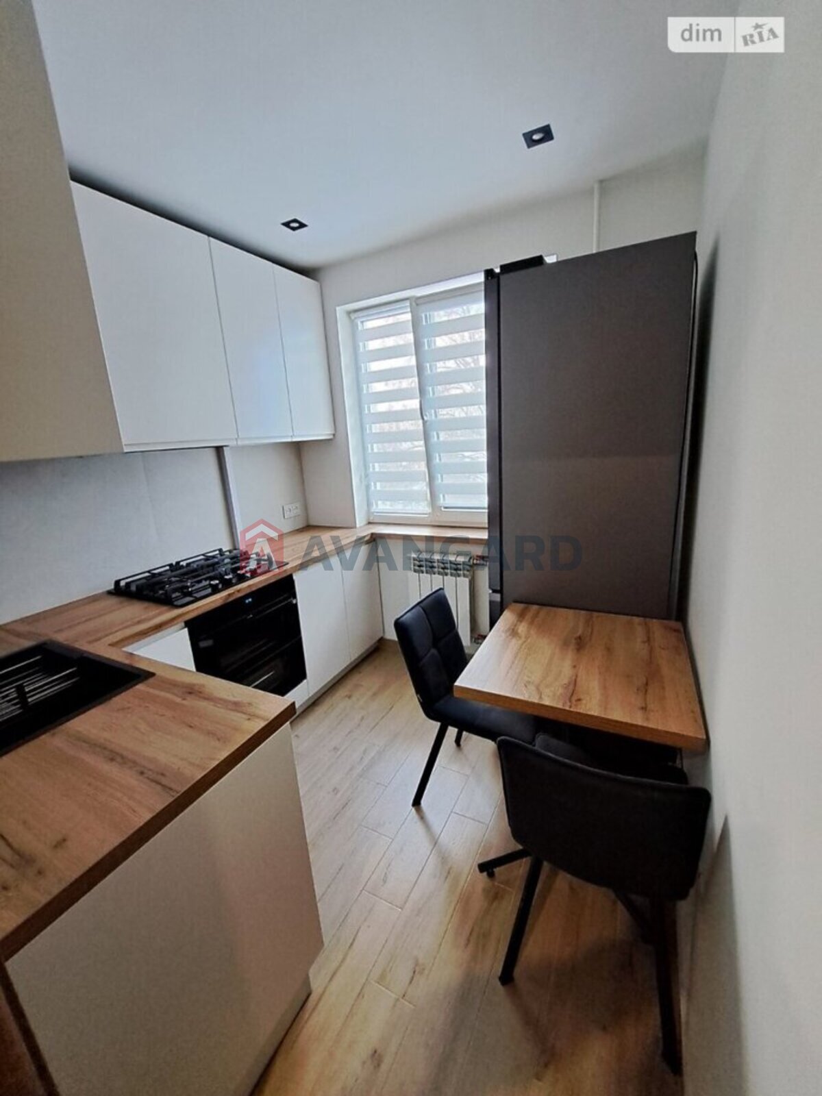 1 ����. ��������, 30/17/5 ��. �., 4/5 ���� ���� 3