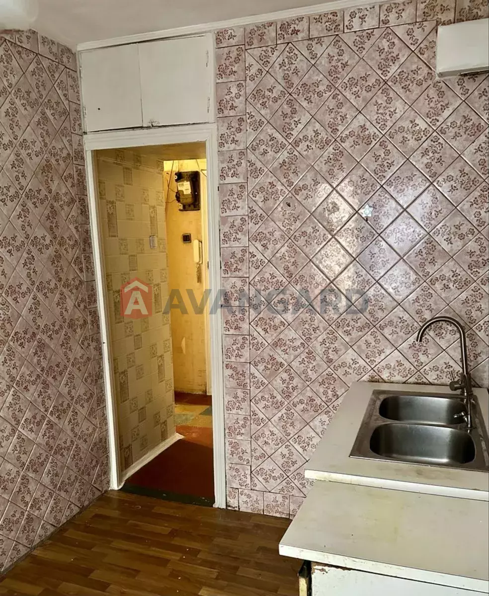 3 ��. ��������, 63/-/8 ��. �., 4/9 ������ ���� 6