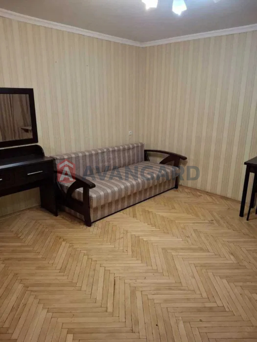 1 ��. ��������, 55/-/8 ��. �., 3/10 ������ ���� 8