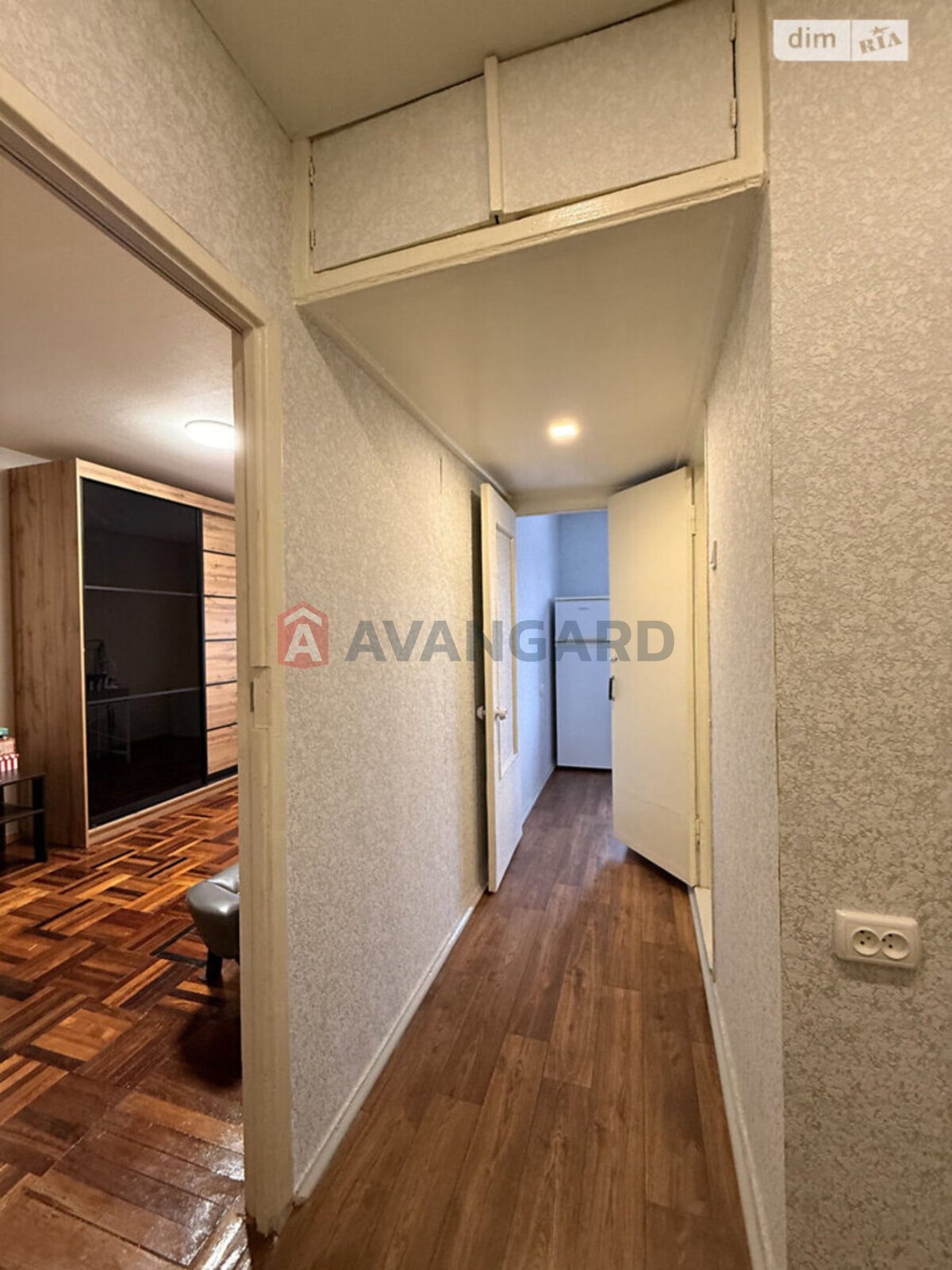 1 ��. ��������, 36/-/- ��. �., 6/9 ������ ���� 28