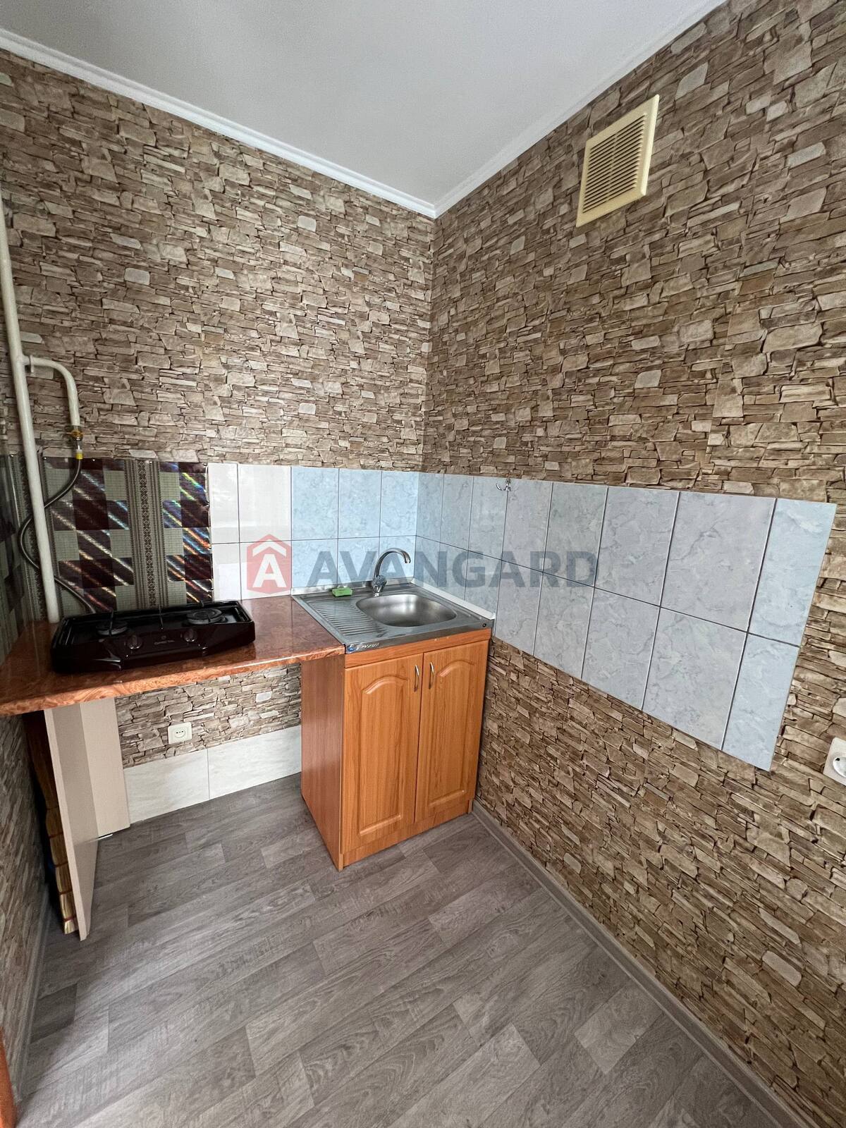 1 ��. ��������, 19/-/4 ��. �., 3/5 ������ ���� 5