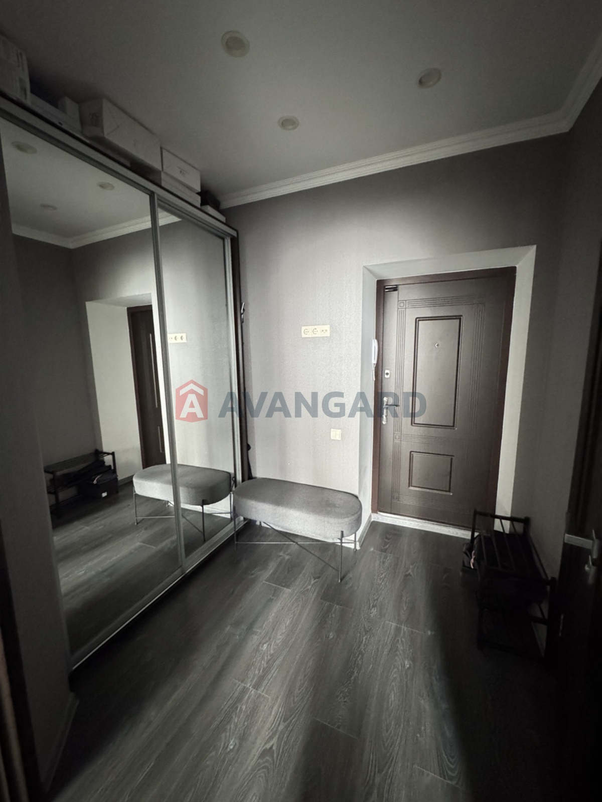 1 ��. ��������, 38/15/14 ��. �., 5/10 ������ ���� 9