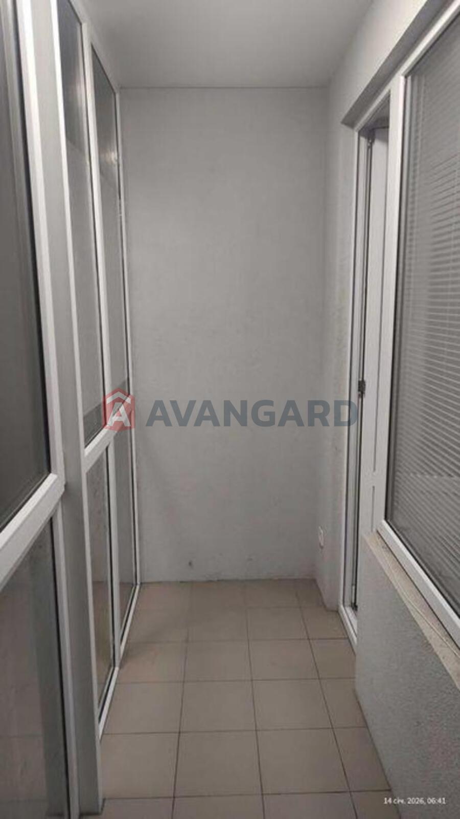 1 ��. ��������, 35/-/8 ��. �., 3/4 ������ ���� 20