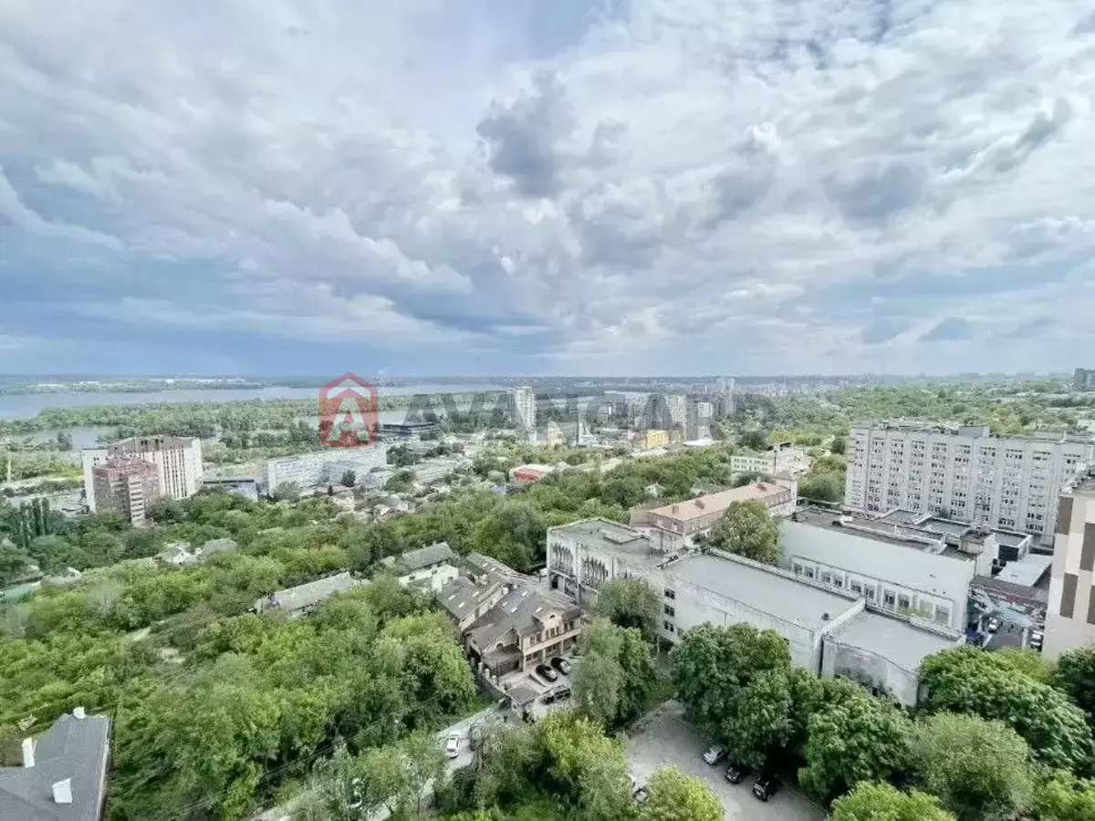 4 ��. ��������, 195/-/- ��. �., 15/15 ������ ���� 20