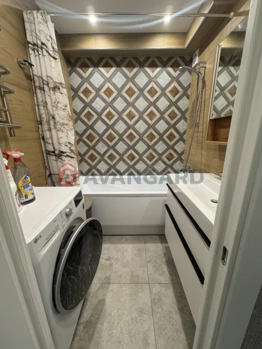 1 ��. ��������, 60/-/8 ��. �., 16/16 ������ ���� 3