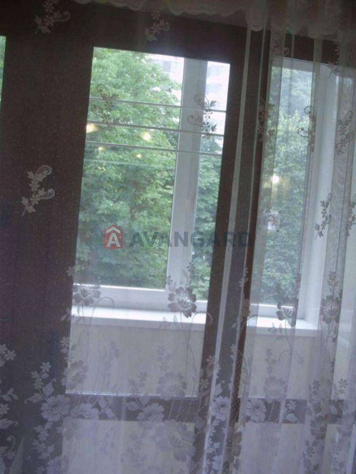 1 ��. ��������, 31/-/6 ��. �., 4/5 ������ ���� 12