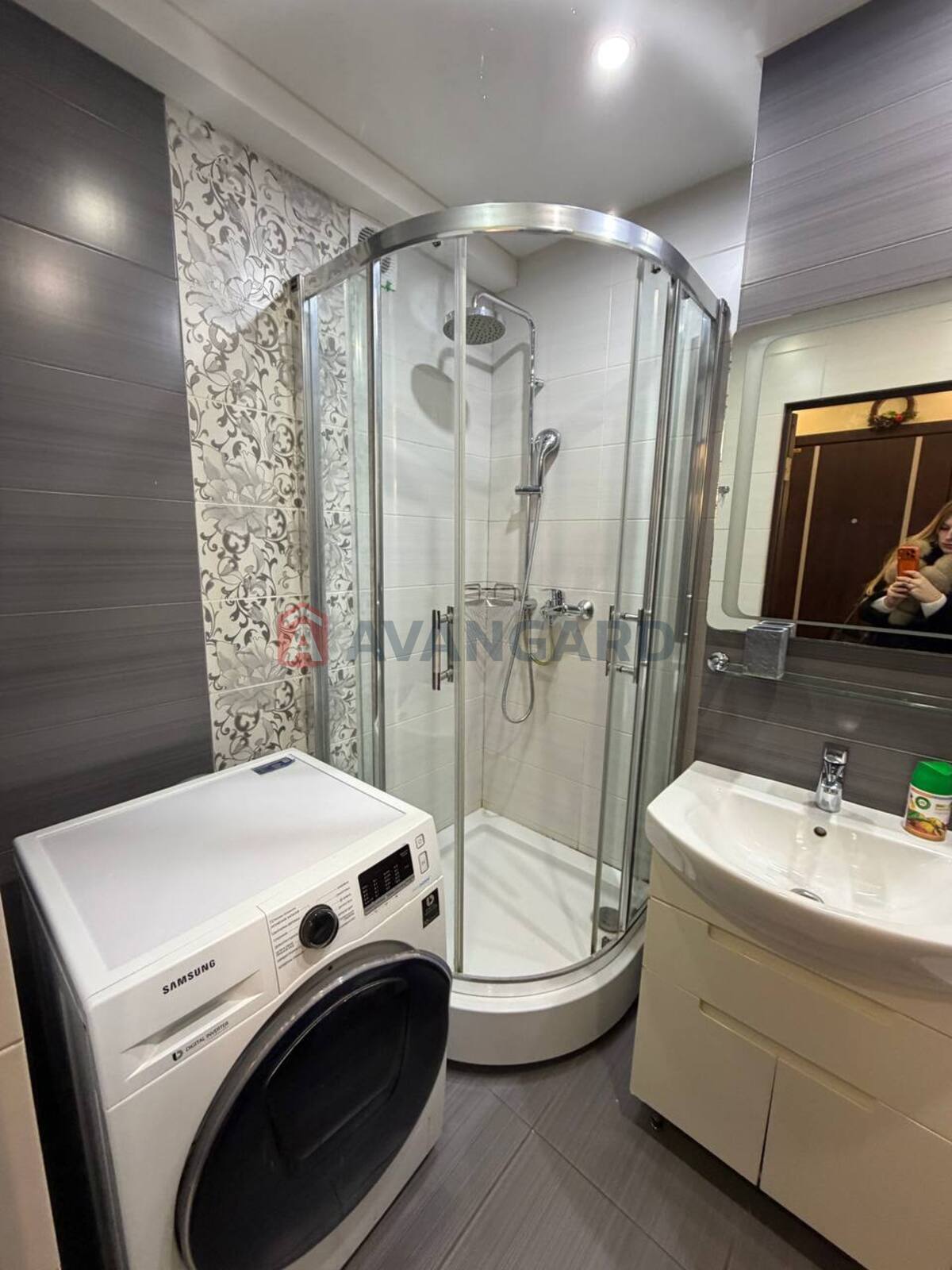 2 ����. ��������, 44/-/6 ��. �., 4/5 ���� ���� 8