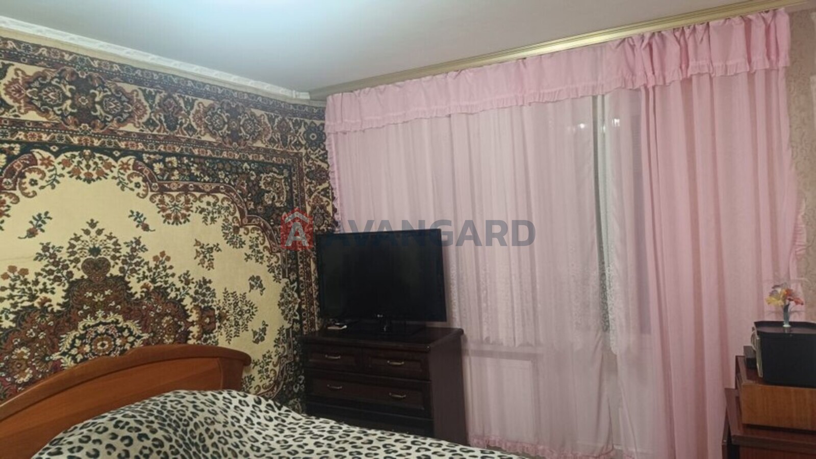 3 ��. ��������, 67/-/7 ��. �., 4/9 ������ ���� 4