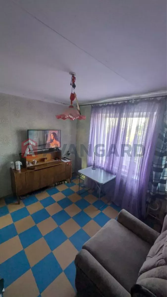 3 ��. ��������, 67/-/10 ��. �., 4/9 ������ ���� 1