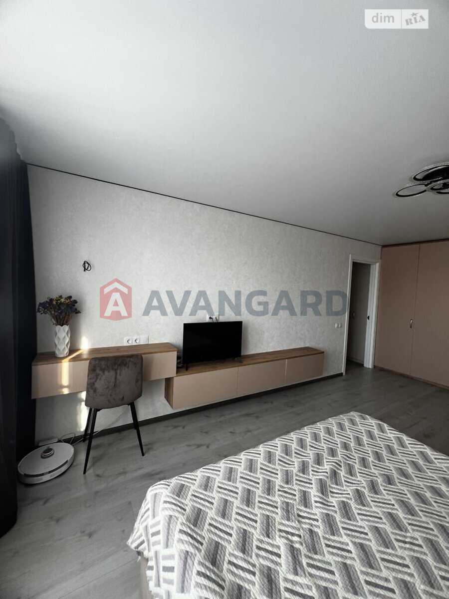 2 ��. ��������, 66/36/14 ��. �., 10/10 ������ ���� 21