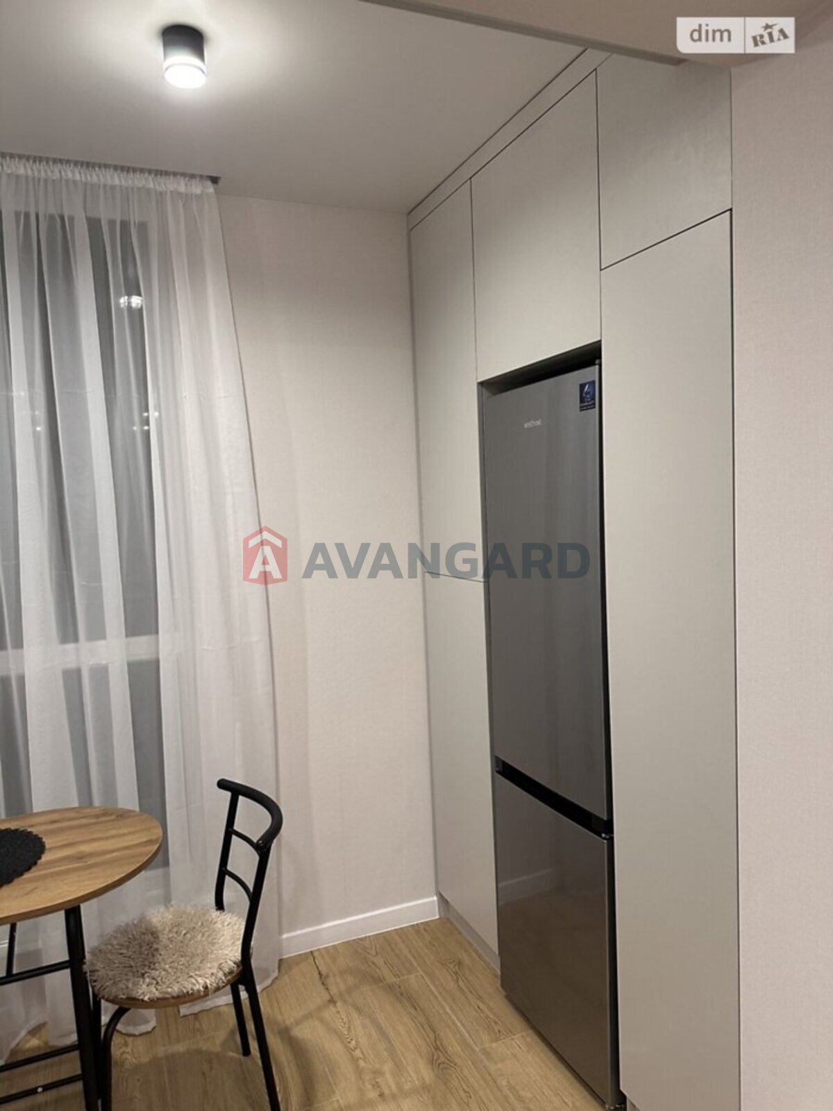 1 ��. ��������, 41/16/20 ��. �., 9/10 ������ ���� 18