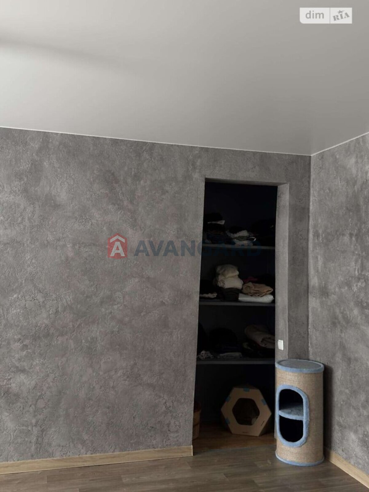 1 ����. ��������, 28/16/5 ��. �., 2/2 ���� ���� 22