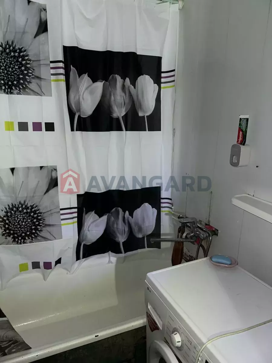 3 . , 67/-/7 . ., 7/9   6