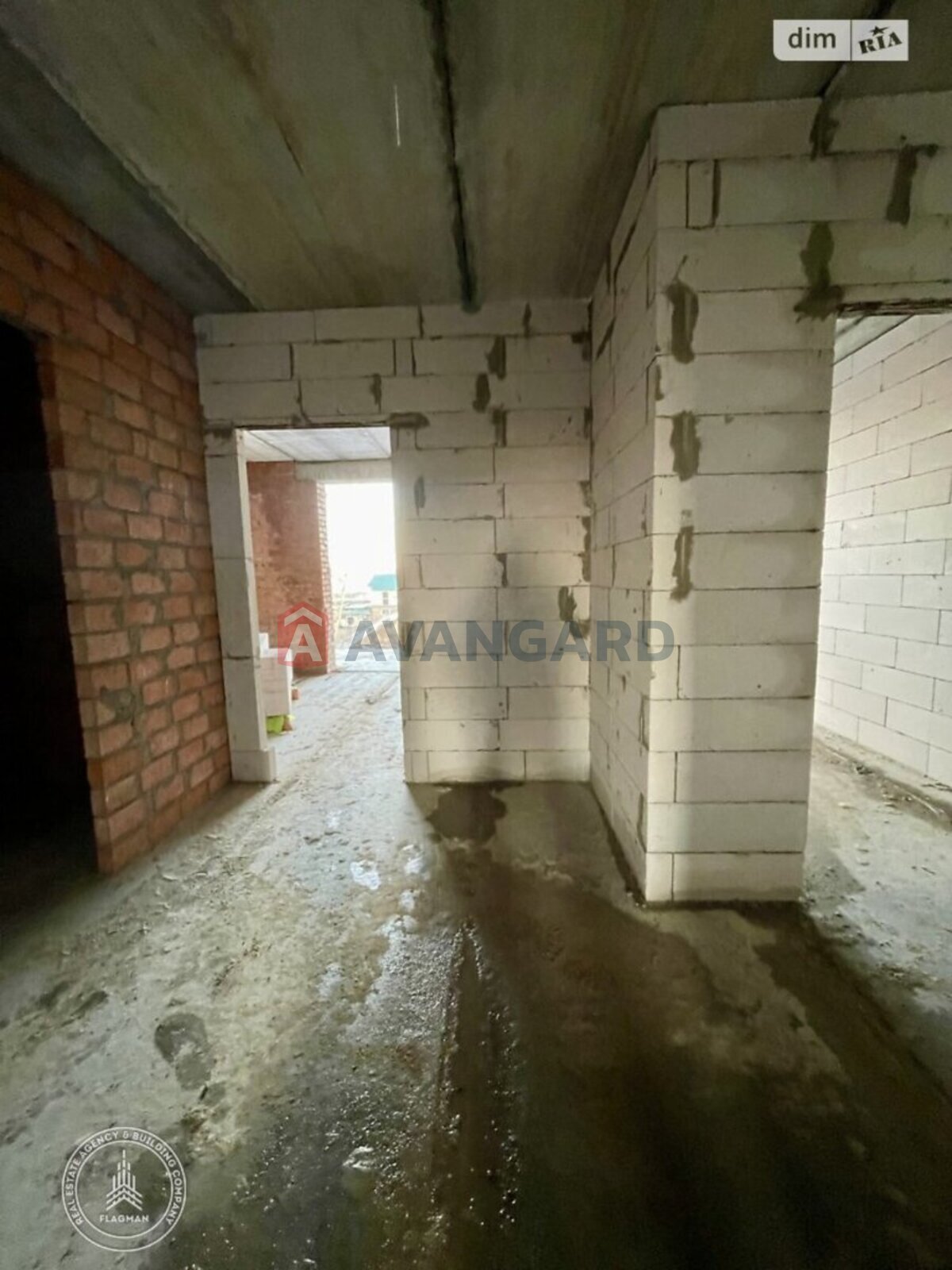 2 ��. ��������, 68/30/11 ��. �., 3/5 ������ ���� 11