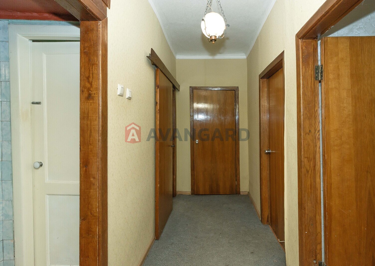 2 ����. ��������, 58/35/9.3 ��. �., 1/5 ���� ���� 4