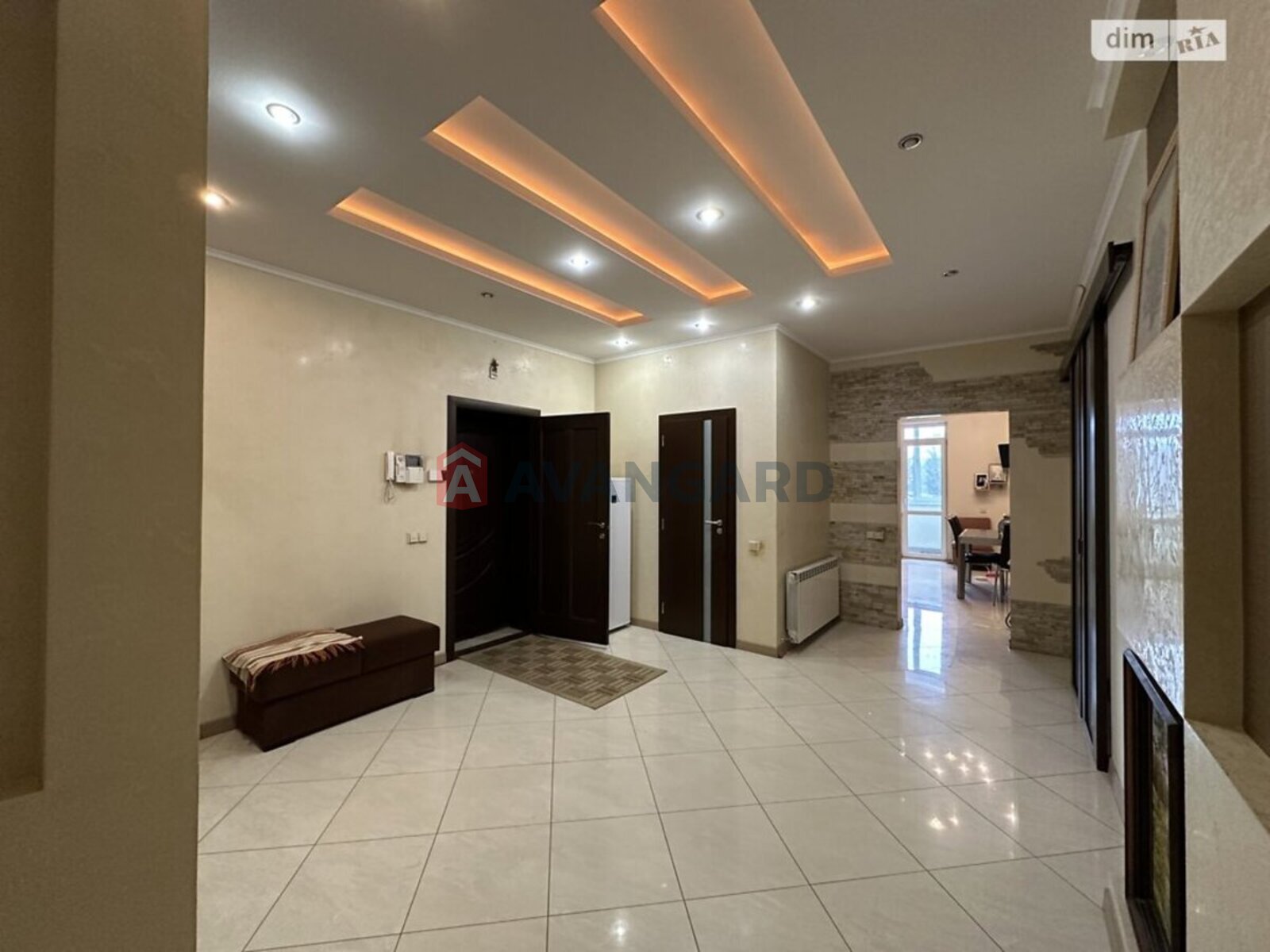 3 ����. ��������, 140/76/18 ��. �., 3/9 ���� ���� 7