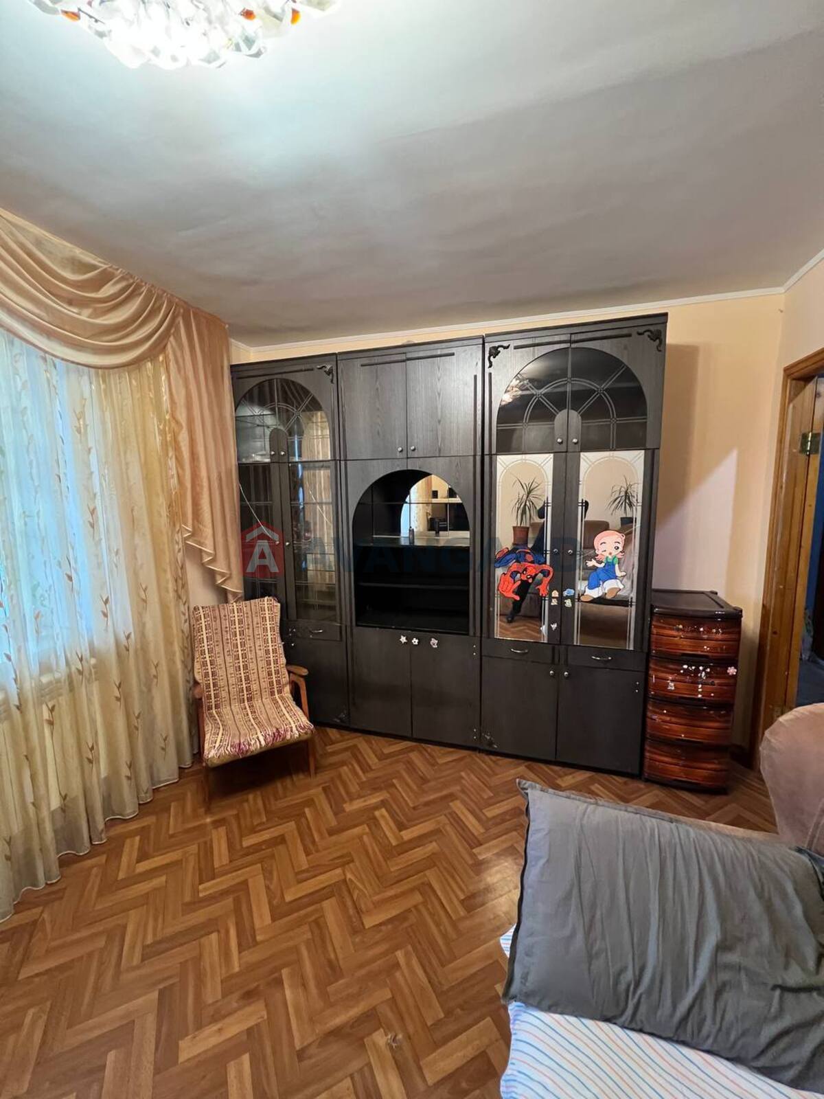 2 ��. ��������, 51/32/9 ��. �., 6/14 ������ ���� 13