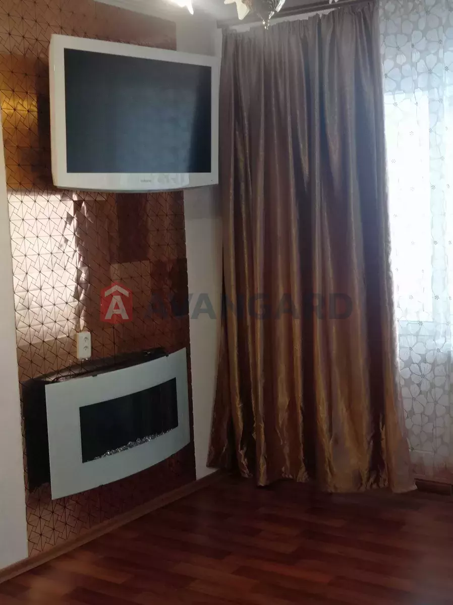 4 ��. ��������, 70/-/7 ��. �., 9/10 ������ ���� 2