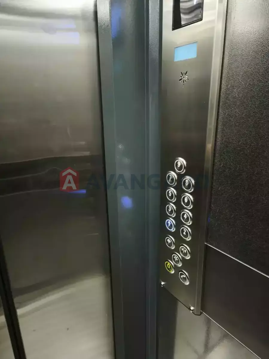1 ��. ��������, 40/-/- ��. �., 8/9 ������ ���� 8