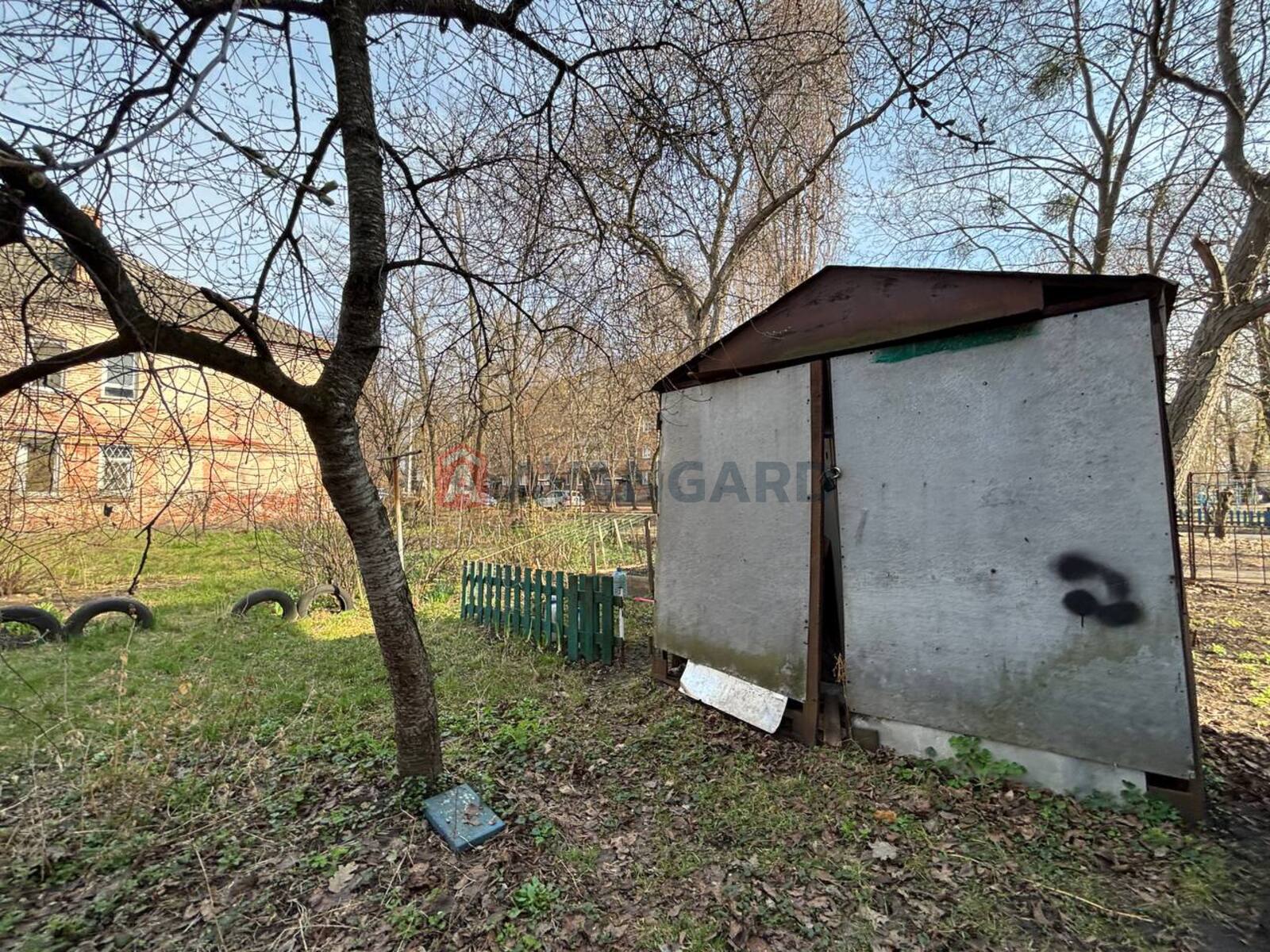 2 ��. ��������, 43/-/5 ��. �., 1/3 ������ ���� 14