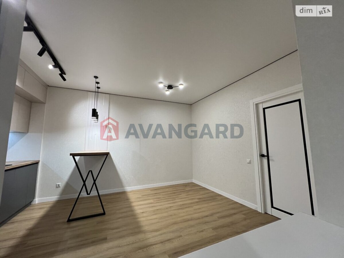 1 ��. ��������, 48/-/- ��. �., 5/8 ������ ���� 19