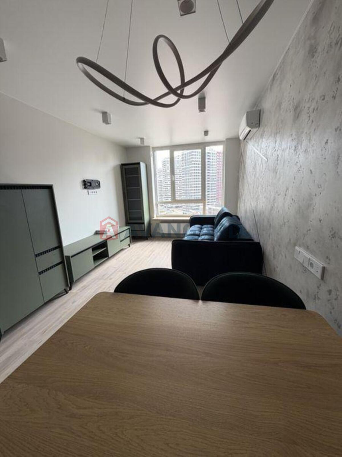 2 ��. ��������, 76/-/26 ��. �., 11/18 ������ ���� 3