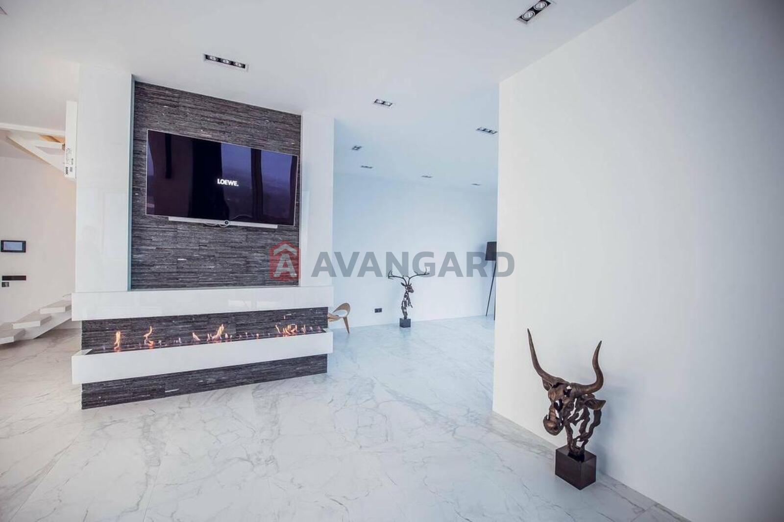 4 ��. ��������, 182/95/40 ��. �., 29/30 ������ ���� 13