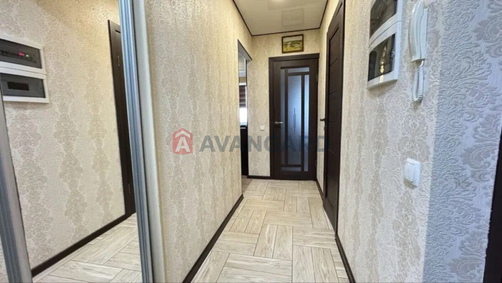 2 ��. ��������, 38/-/4 ��. �., 8/10 ������ ���� 8