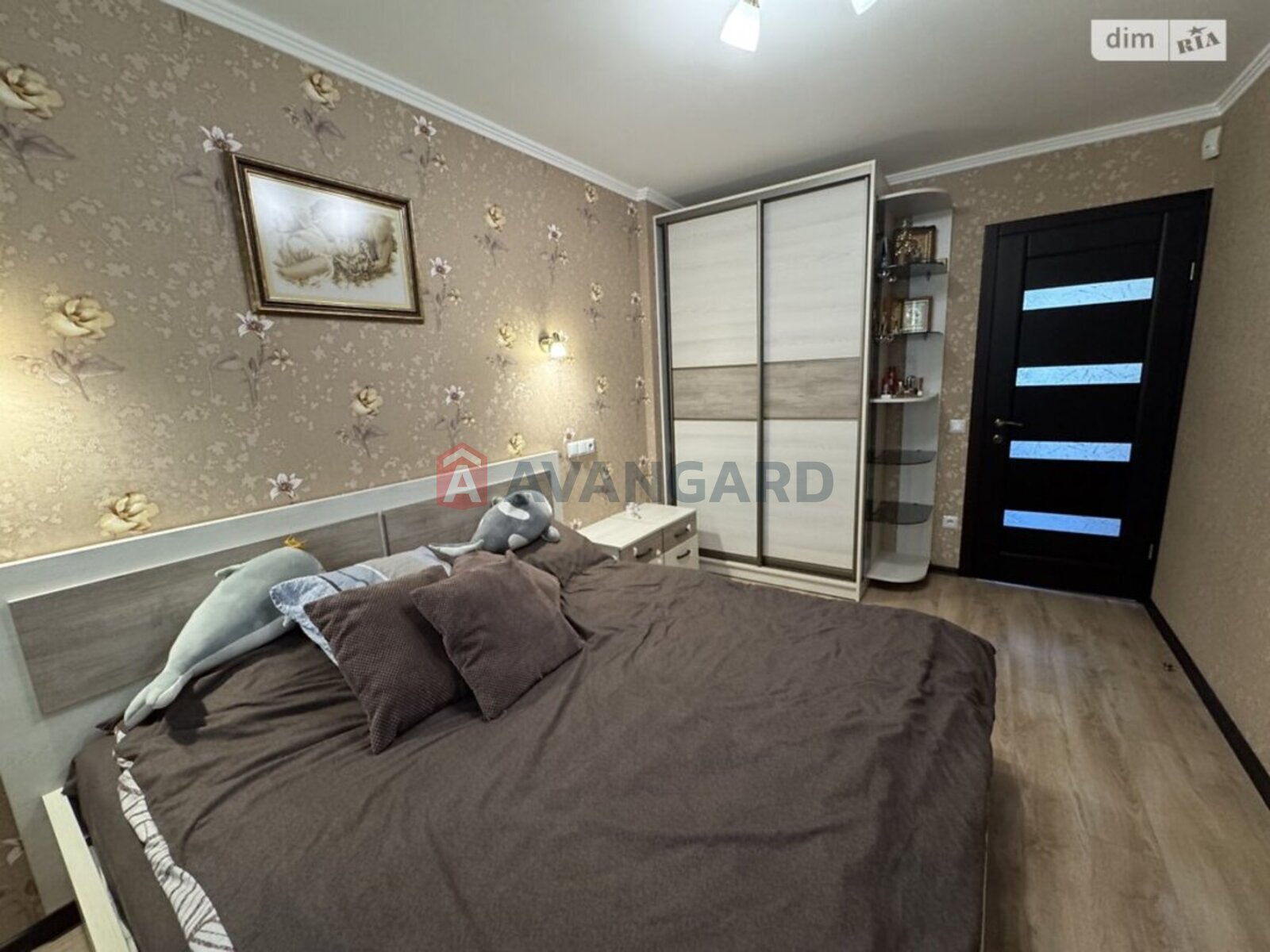 4 ����. ��������, 74/-/- ��. �., 5/9 ���� ���� 24