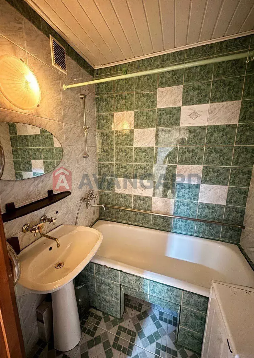 3 ��. ��������, 68/38/8 ��. �., 7/9 ������ ���� 10