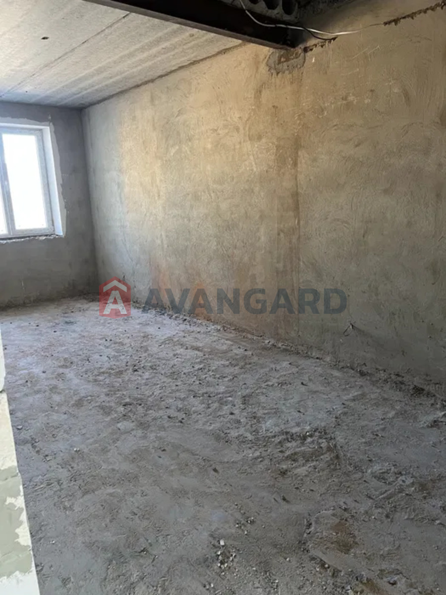 3 ��. ��������, 115/-/16 ��. �., 9/10 ������ ���� 18