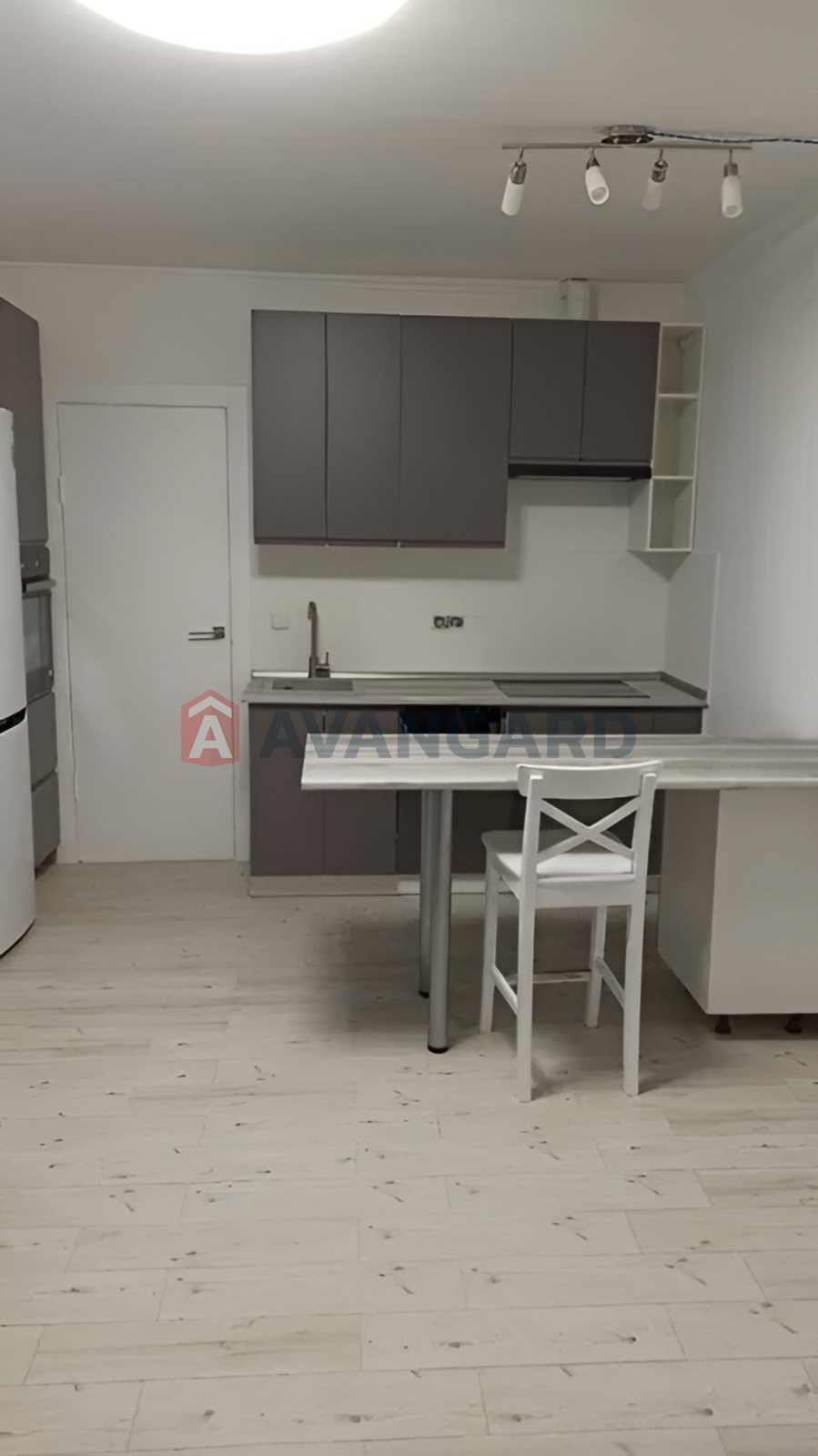 1 ��. ��������, 40 / 15 / 18 ��. �., 9/25 ������ ���� 4