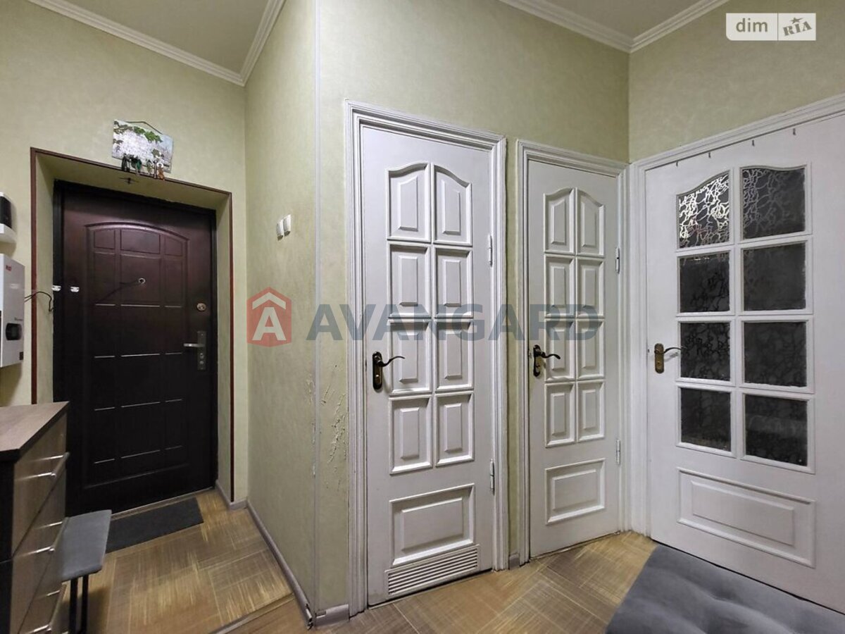 2 ��. ��������, 46/29/6 ��. �., 1/5 ������ ���� 6