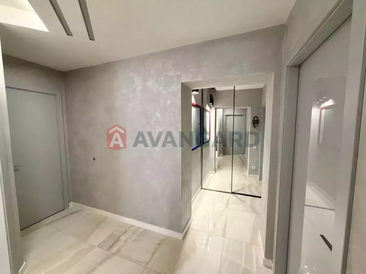 3 ��. ��������, 57/-/- ��. �., 10/12 ������ ���� 10