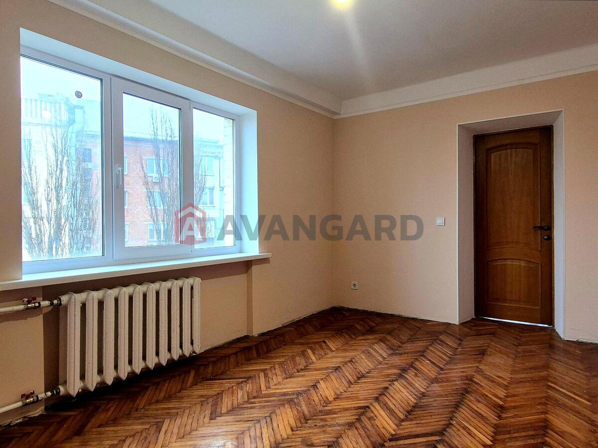 2 ��. ��������, 48.4 / 33.1 / 6.9 �? ��. �., 8/9 ������ ���� 7