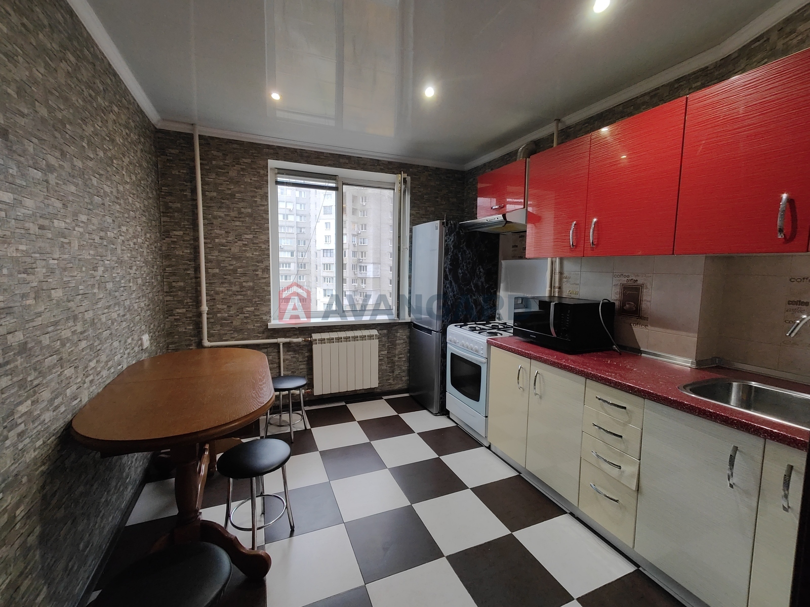 3 ��. ��������, 70,4/46,9/9,7 ��. �., 6/9 ������ ���� 1