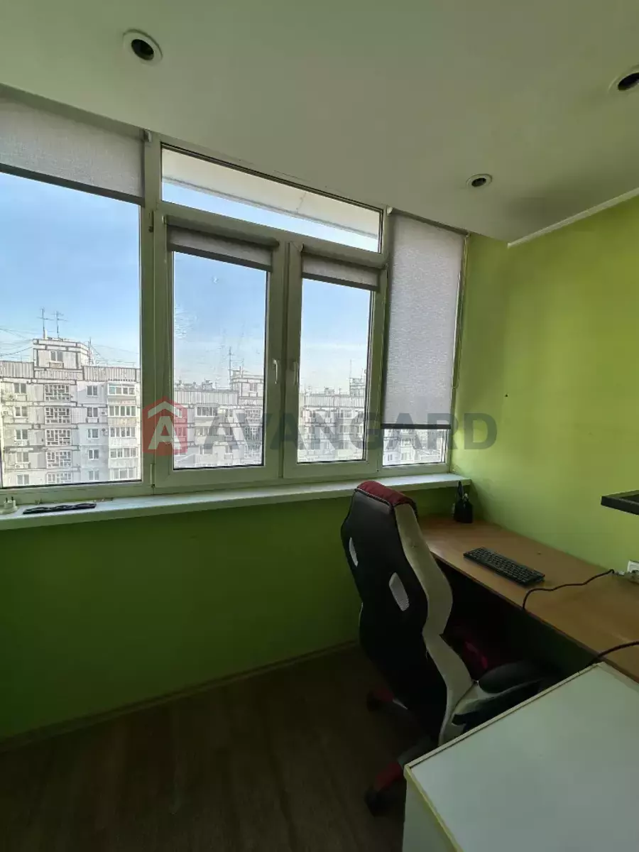 3 ��. ��������, 66/40/10 ��. �., 10/10 ������ ���� 9