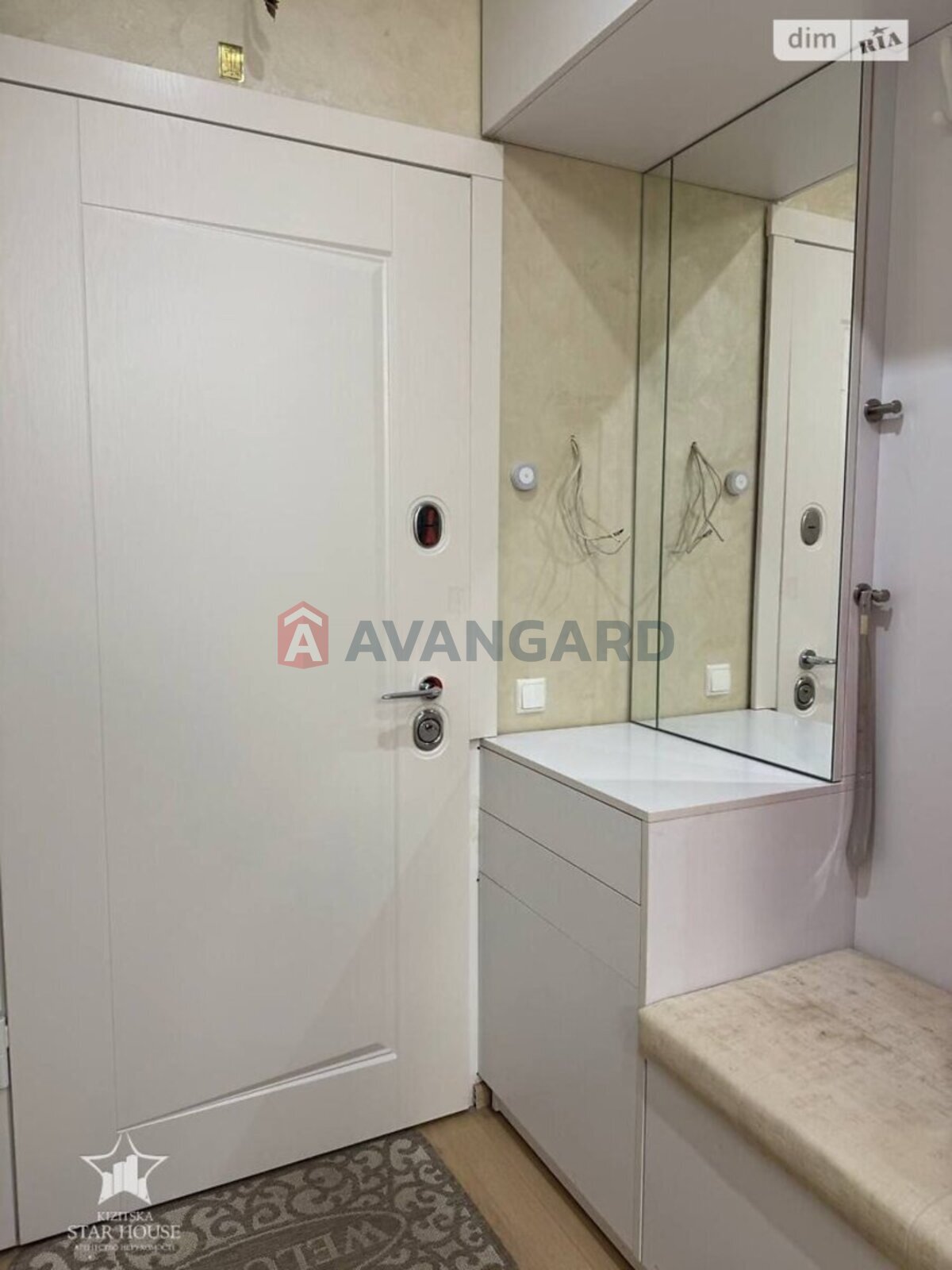 2 ��. ��������, 77/38/18 ��. �., 4/9 ������ ���� 16