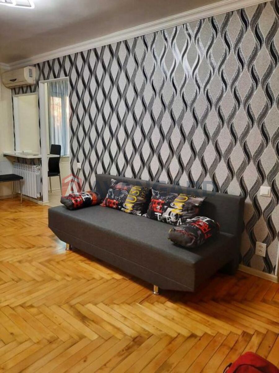 2 ��. ��������, 42/-/6 ��. �., 3/5 ������ ���� 15