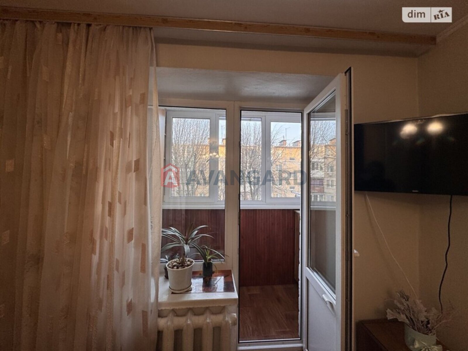 1 ��. ��������, 30/14/6 ��. �., 3/5 ������ ���� 1