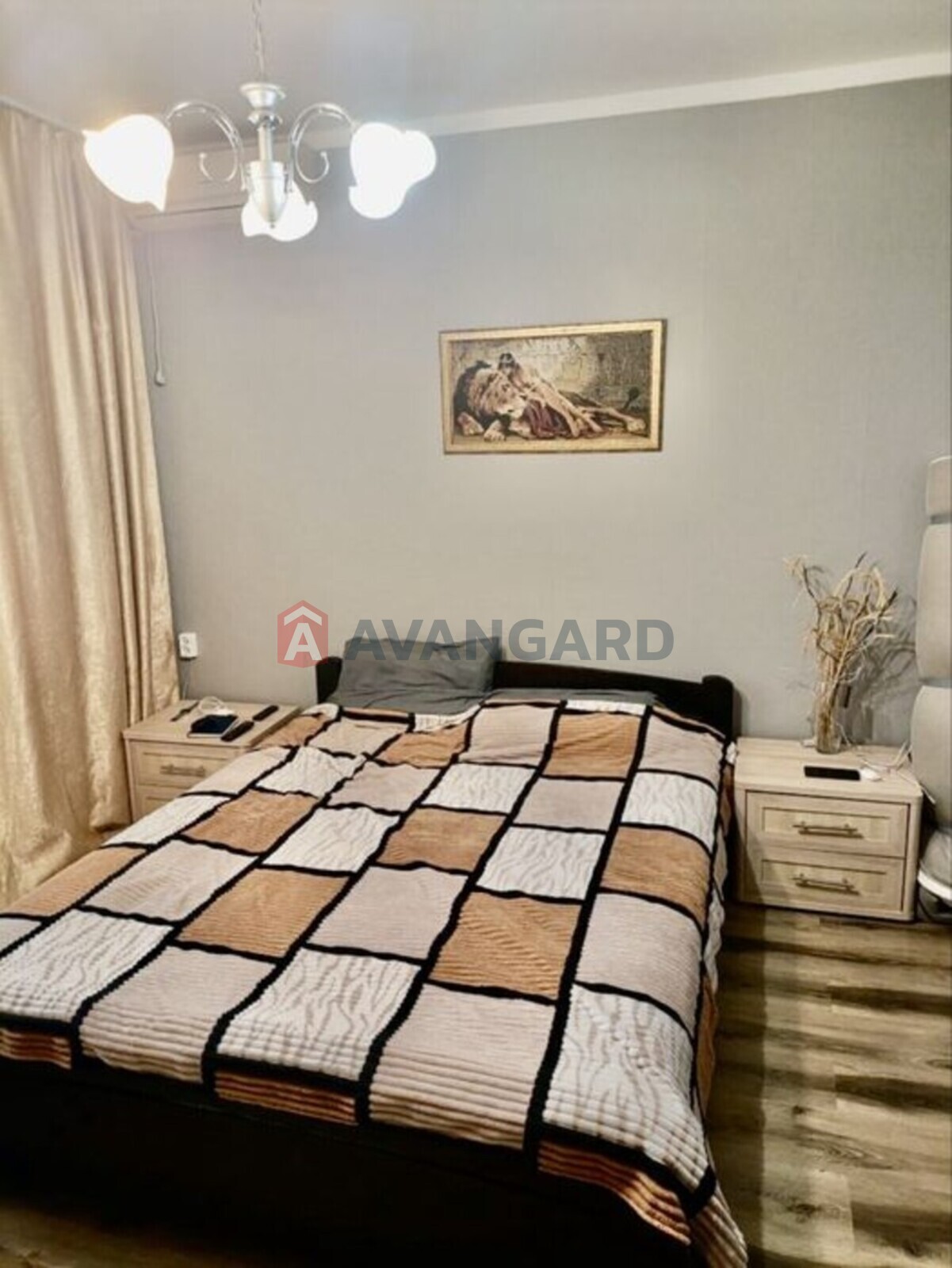 3 ����. ��������, 71/-/8 ��. �., 4/10 ���� ���� 5