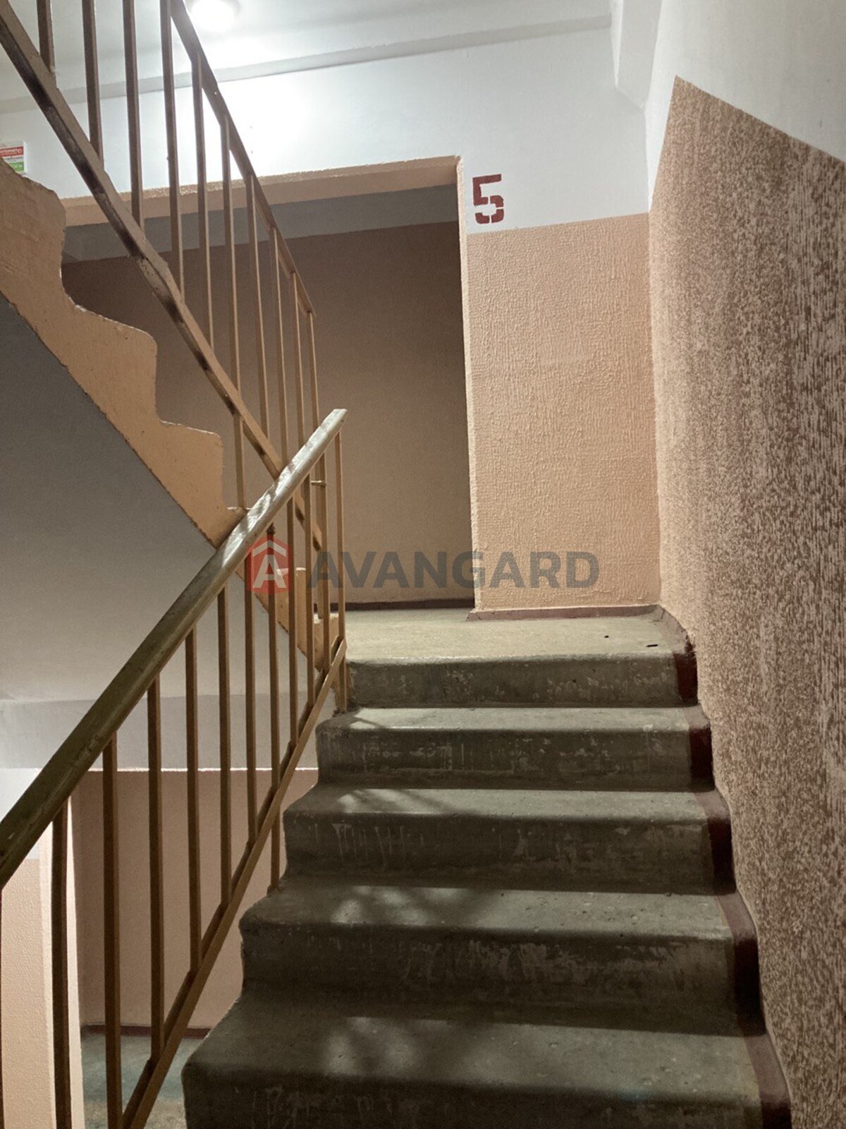 3 ����. ��������, 68/-/7 ��. �., 5/9 ���� ���� 7