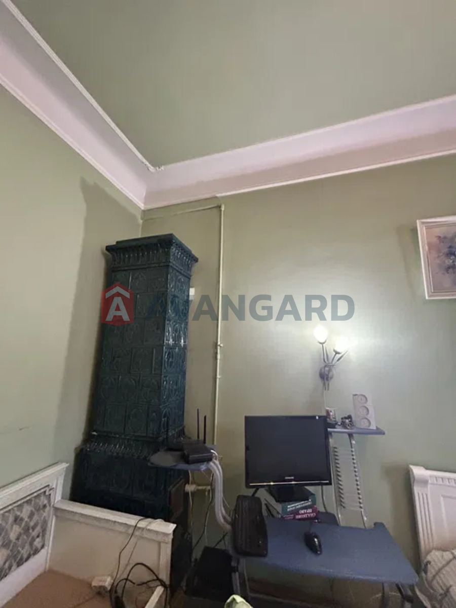 3 ��. ��������, 102/-/12 ��. �., 4/5 ������ ���� 4