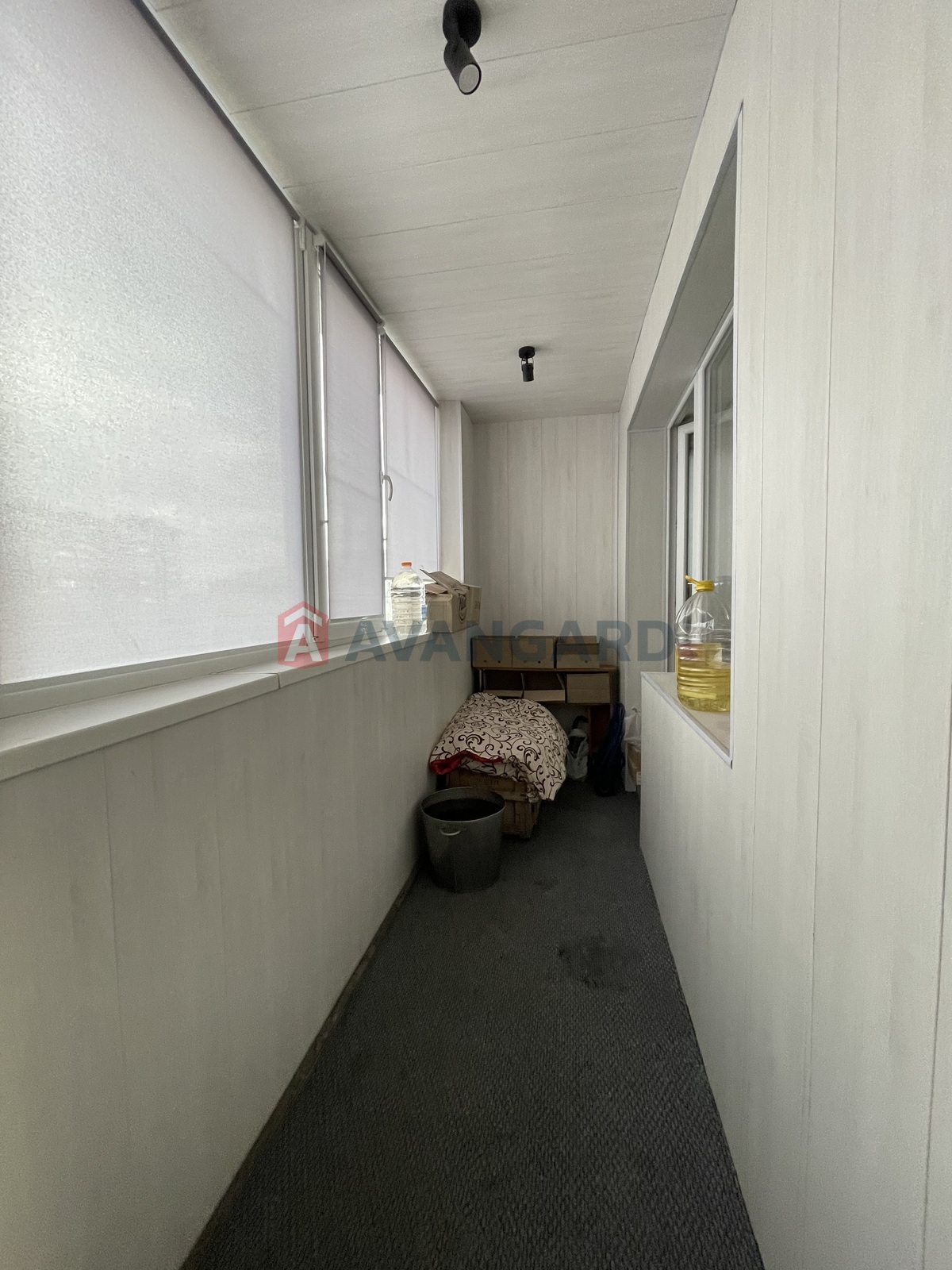 3 ����. ��������, 69.4/39.2/6.6 ��. �., 8/16 ���� ���� 11