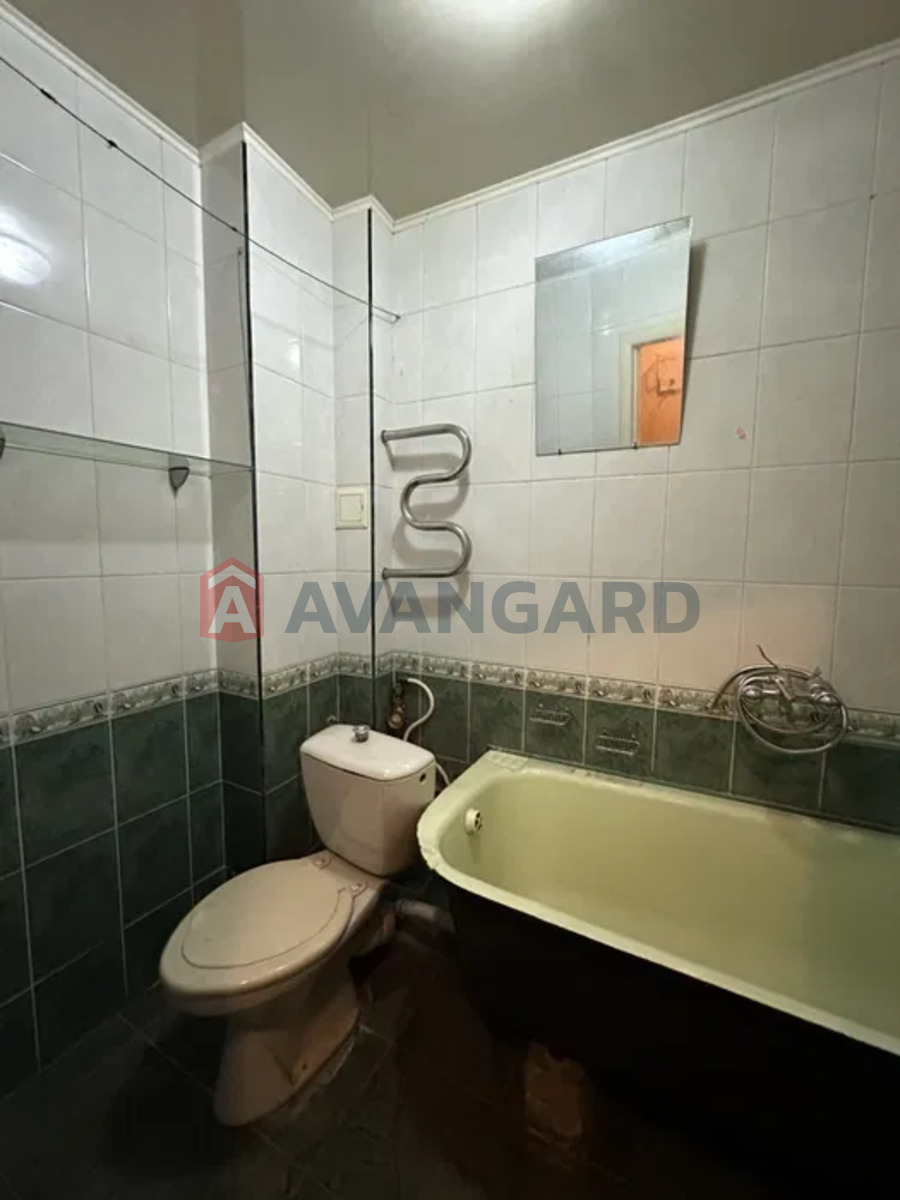 1 ����. ��������, 21/-/4 ��. �., 6/9 ���� ���� 10