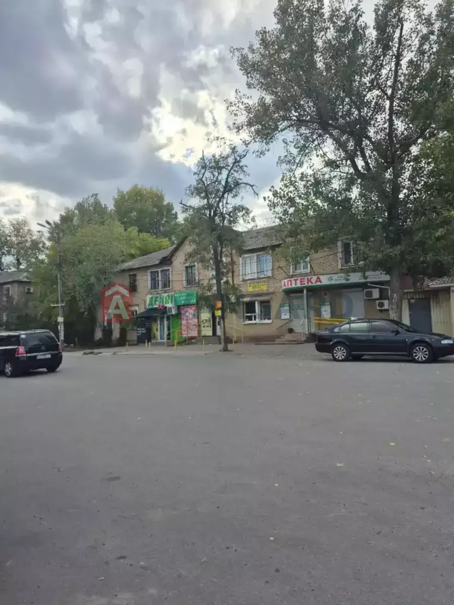 3 ����. ��������, 60/37/12 ��. �., 2/2 ���� ���� 3