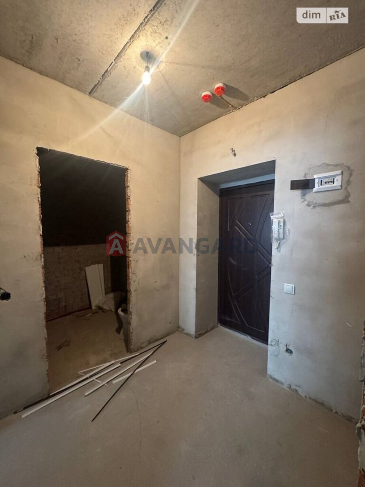 1 ��. ��������, 43/-/14 ��. �., 4/10 ������ ���� 9